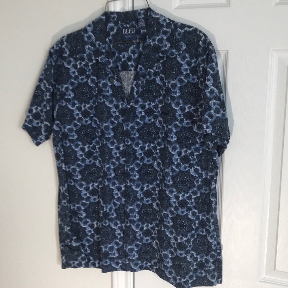 Men’s Bleu by Arrow button down shirt